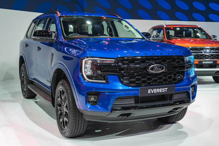Ford Everest 2023 may dau V6 3.0L tang ap manh nhat phan khuc