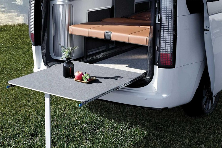 Hyundai Staria Lounge Camper - 