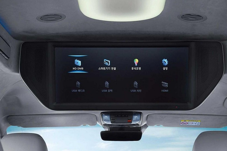 Hyundai Staria Lounge Limousine - MPV “sang chanh” voi man hinh TV 25 inch-Hinh-8