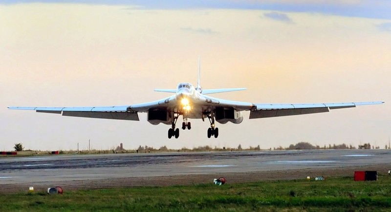 Nga tai san xuat may bay nem bom sieu am Tu-160?