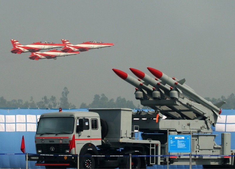 Ấn Độ có thể sẽ bán tên lửa phòng không Akash cho Việt Nam - Hình 7 An Do co the se ban ten lua phong khong Akash cho Viet Nam-Hinh-7