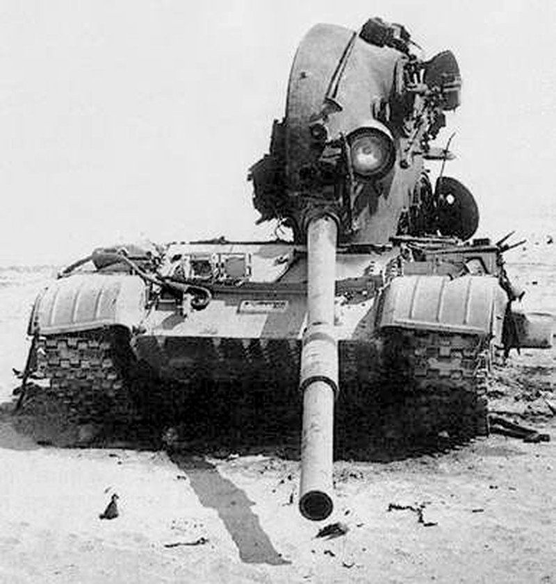 Tran danh “tu sat” cua T-72 Iraq khi doi dau voi M1A1 My-Hinh-10