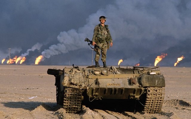 Tran danh “tu sat” cua T-72 Iraq khi doi dau voi M1A1 My-Hinh-12