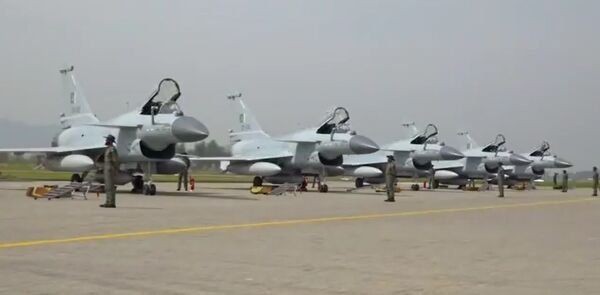 Pakistan mua them mot loat tiem kich J-10C Vigorous Dragon tu Trung Quoc