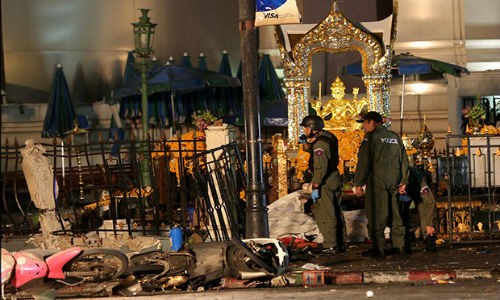 Ke danh bom o Bangkok van lan tron trong thanh pho?