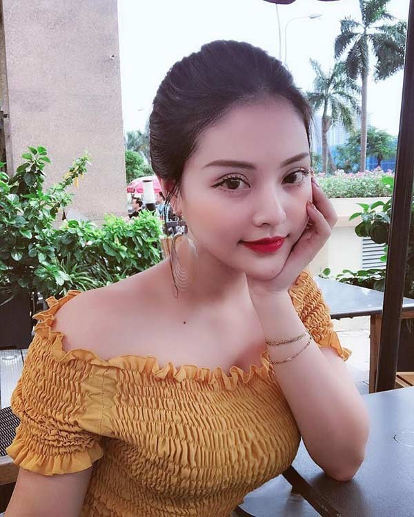 Co gai Ha Tinh lot xac tu nang beo thanh “hot girl kem xoi” the nao?