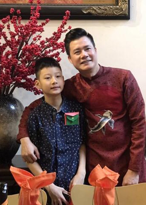 Cuoc song cua con trai Quang Dung - Jennifer Pham sau khi bo me ly hon-Hinh-2