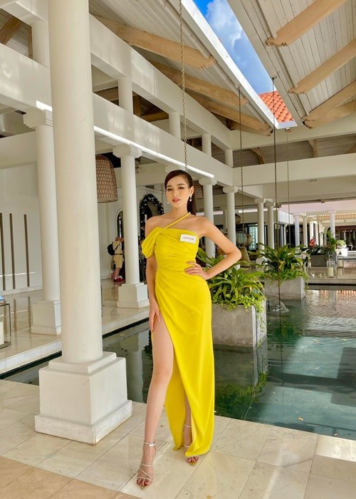 Do Thi Ha khoe voc dang goi cam voi bikini o Miss World-Hinh-8
