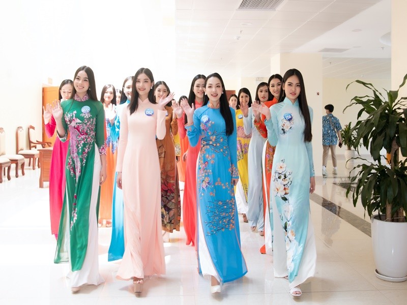 Miss World Vietnam 2022: 64 thi sinh quy tu, khoe nhan sac ngot ngao