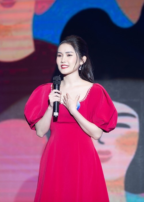 Nam Em va dan thi sinh Miss World Vietnam tro tai hat, thuyet trinh-Hinh-8