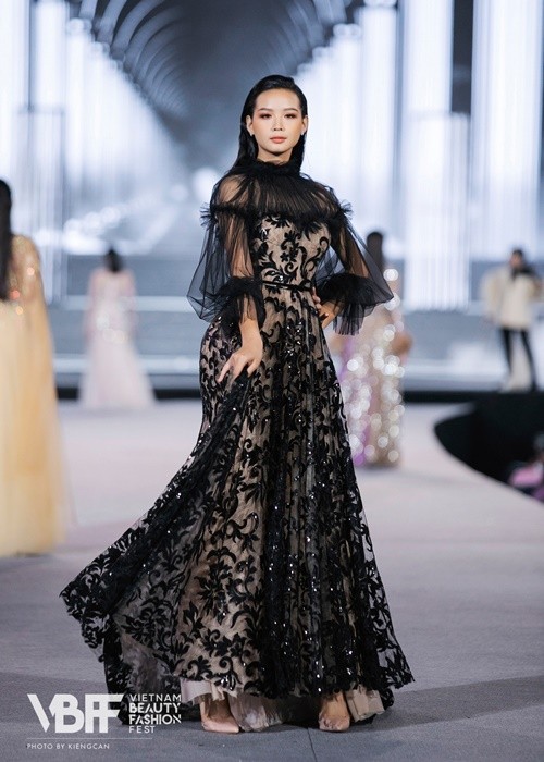 Nguoi dep cao 1m85 vao thang top 20 Miss World Vietnam 2022-Hinh-2
