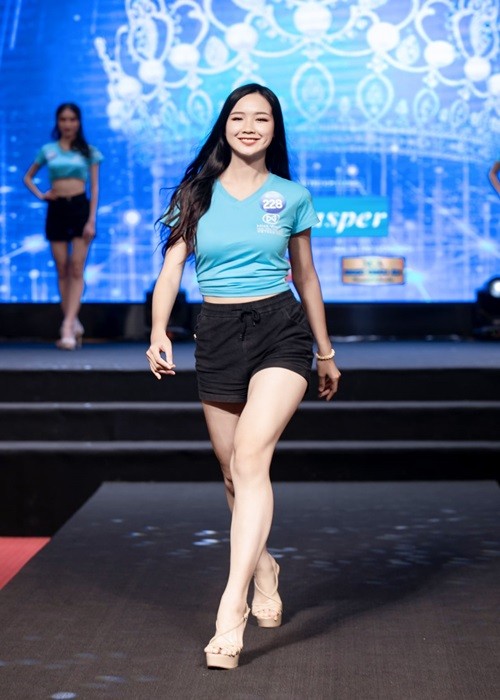 Thi sinh Miss World Vietnam 2022 diem IELTS 8.0, cao hon ca Luong Thuy Linh-Hinh-10