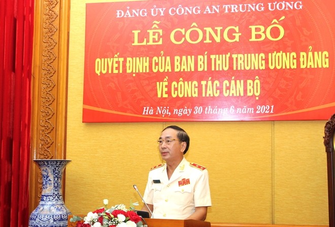 Chan dung 2 Thu truong duoc thang quan ham thuong tuong Cong an-Hinh-4