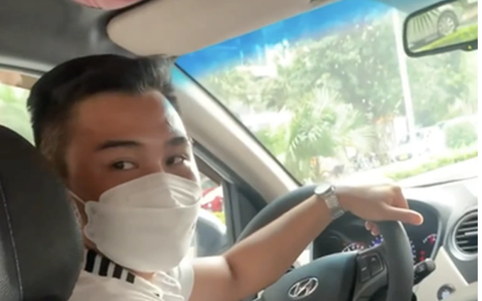 Ha Noi: Duoi viec tai xe taxi doi 519.000 dong cho doan duong 14 km