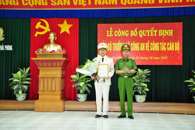 Hai Giam doc Cong an Hai Duong, Hai Phong “hoan doi” vi tri-Hinh-2