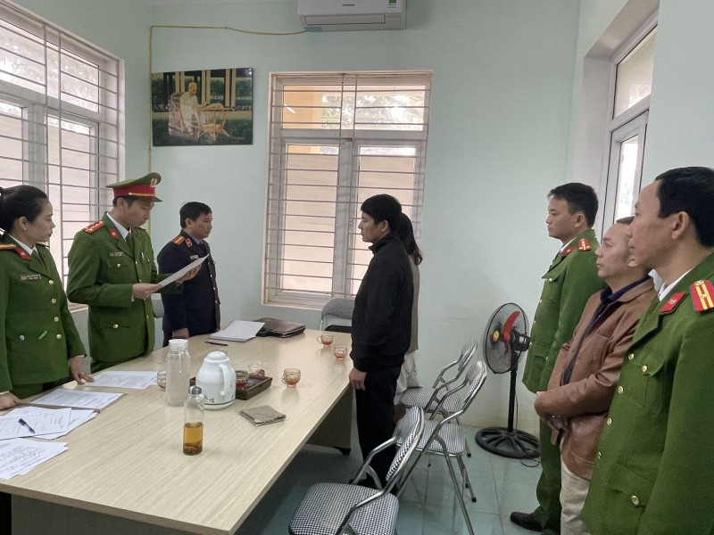 Nguyen Giam doc Phong dang ky quyen su dung dat o Thanh Hoa bi khoi to-Hinh-2