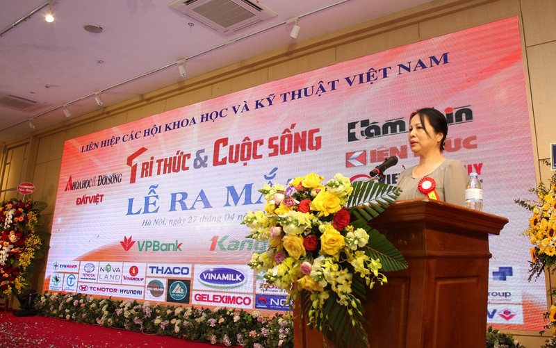 Nguyen Tong Bien tap Bao Dat Viet: “Tri thuc va Cuoc song se phat huy suc manh tong hop de phat trien”