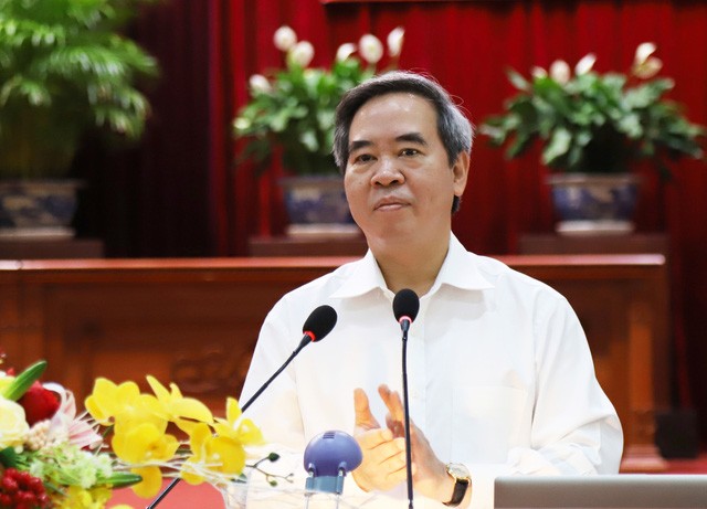Su nghiep nguyen Truong ban Kinh te Trung uong Nguyen Van Binh truoc khi nghi huu-Hinh-14