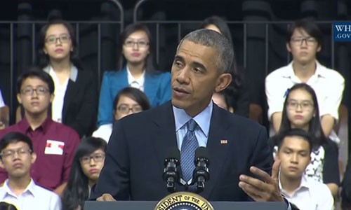 Clip Tong thong Obama nhac den Son Tung trong bai phat bieu