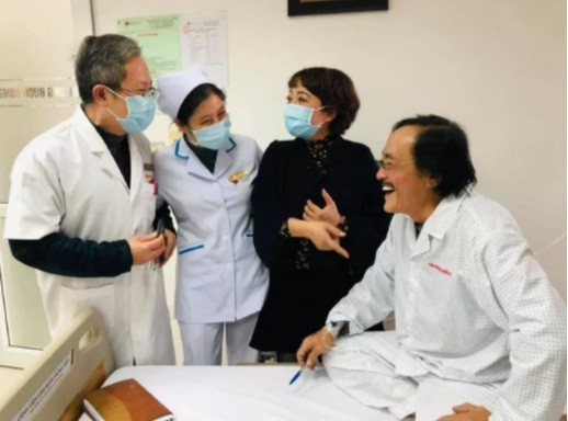 Nghệ sĩ Giang Còi nhập viện nghi có khối u ở họng