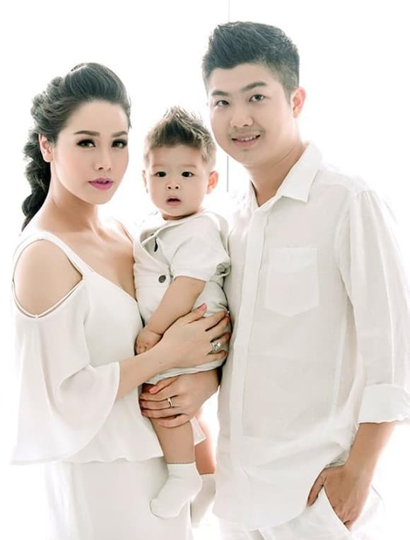 Dua con trai di choi, Nhat Kim Anh va chong cu ne chup chung-Hinh-6