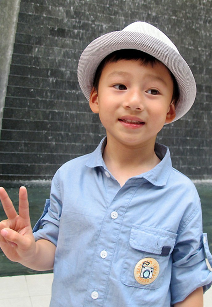 Con trai cua Quang Dung - Jennifer Pham cao 1m72, chung chac o tuoi 13-Hinh-6
