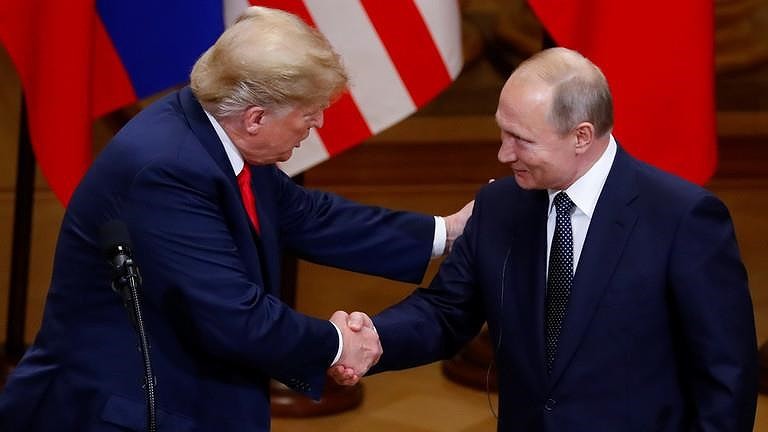 Ong Trump noi se gap ong Putin, ong Tap vao thang toi-Hinh-2