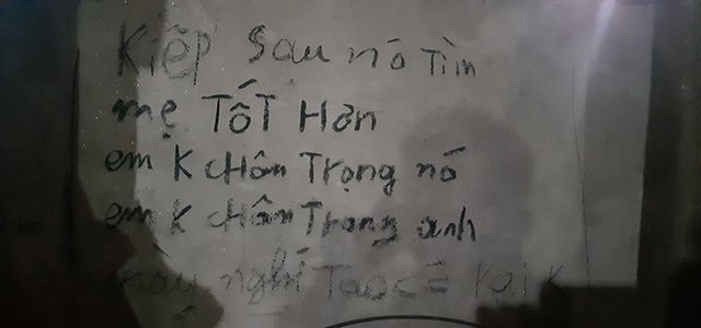 Bo treo co 2 con o Tuyen Quang: Am anh nhung dong chu tren tuong nha-Hinh-2