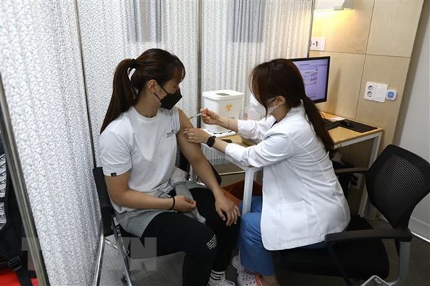 Johnson & Johnson de don len Chinh phu Nhat Ban xin cap phep vaccine-Hinh-2