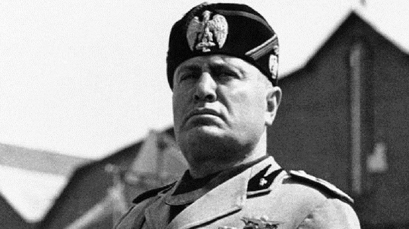 He lo nhung ngay cuoi doi tron chay cua trum phat xit Mussolini-Hinh-4