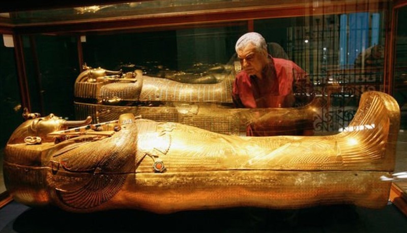 Mo mo pharaoh Tutankhamun, kinh ngac thay bau vat dan lo dien-Hinh-5
