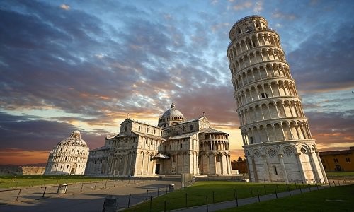 Trum phat xit nao tung ha lenh ‘dung thang thap nghieng Pisa?