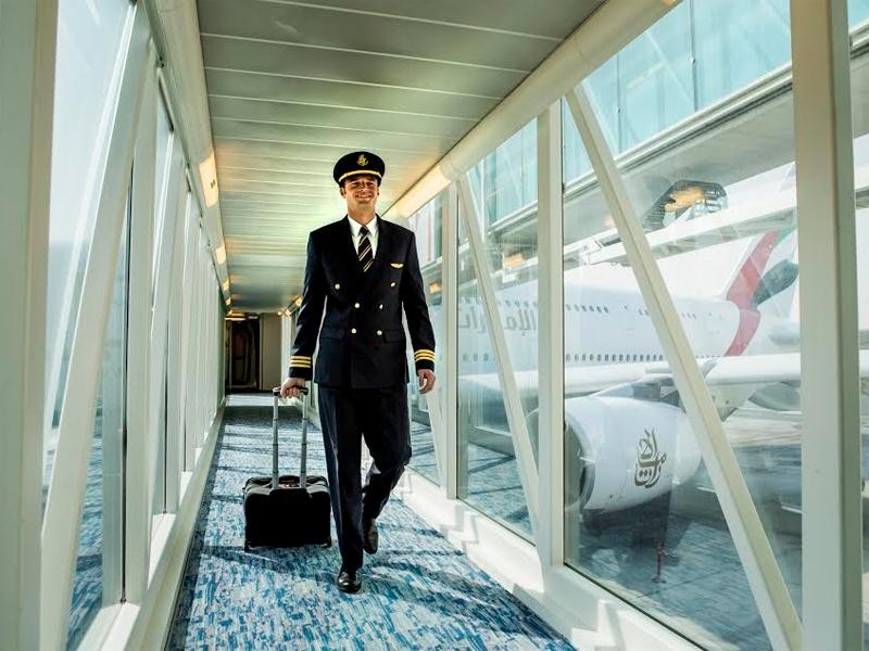 Emirates tuyen phi cong tai Viet Nam: Luong cao, cap nha Dubai