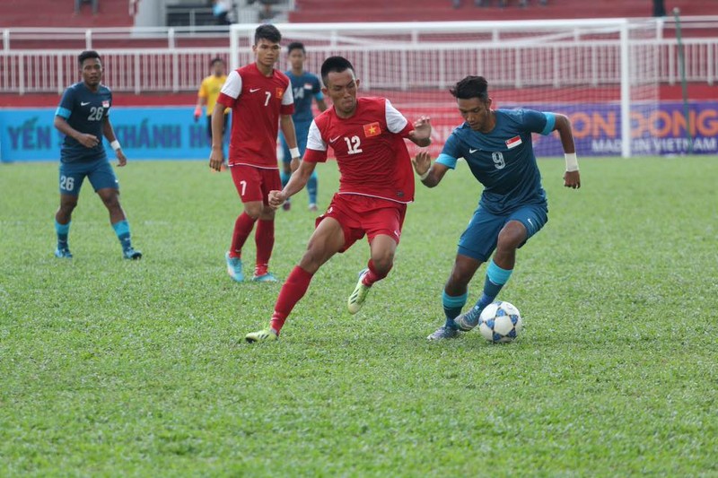 Chien thang U21 Singapore, U21 Viet Nam xay chac ngoi dau-Hinh-3