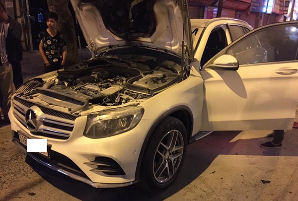 Mercedes-Benz GLC dau tien o Viet Nam phat hoa-Hinh-3