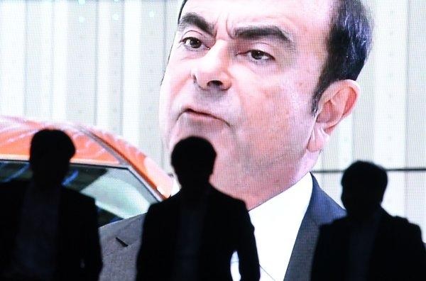 Phap muon khai tru Carlos Ghosn khoi ban lanh dao Renault-Hinh-4