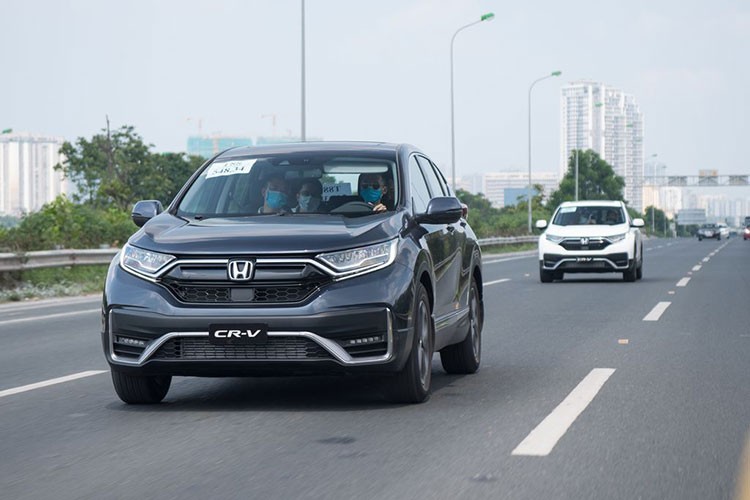 Honda CR-V duoc giam 100% phi truoc ba trong thang 8/2021-Hinh-2