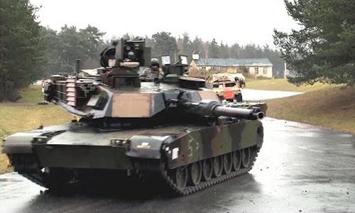 Xem xe tang M1 Abrams cua My pho dien hoa luc