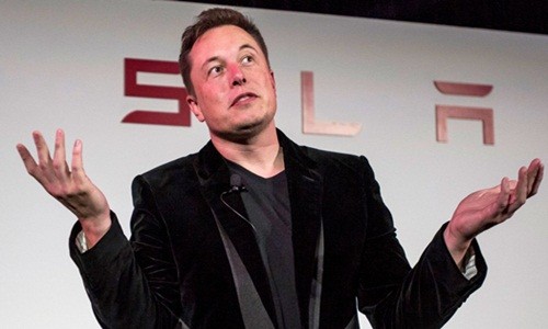 Soc: Elon Musk buoc tu chuc chu tich Tesla, nop phat 20 trieu USD
