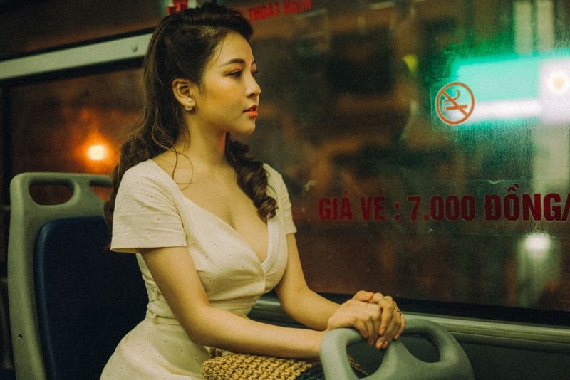 Hot girl Tram Anh: 'Nguoi ta moi toi di khach, xin gia truc tiep'-Hinh-2