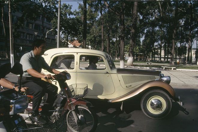 TP Ho Chi Minh nhung nam 1990 qua ong kinh Catherine Karnow-Hinh-4