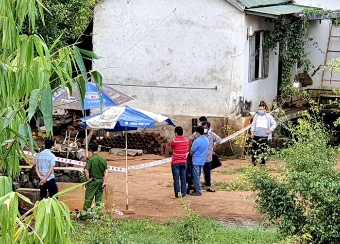 Cua dau dan de lam vat trang tri, nguoi dan ong tu vong sau tieng no lon