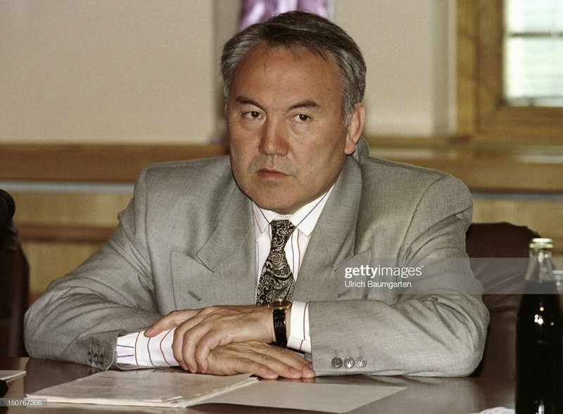 Cuoc song o Kazakhstan nam 1993 qua ong kinh nguoi Duc-Hinh-10