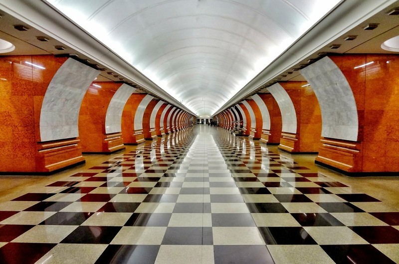Sung sot voi canh tuong o cac ga metro dep nhat Moscow-Hinh-9