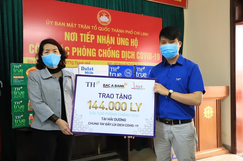 TH tang sua tuoi sach va do uong gop suc chong dich COVID-19 tai Hai Duong, Quang Ninh