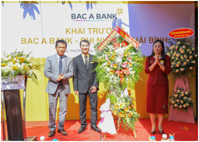 Khai truong Chi nhanh Thai Binh, BAC A BANK tang cuong kien toan mang luoi-Hinh-7