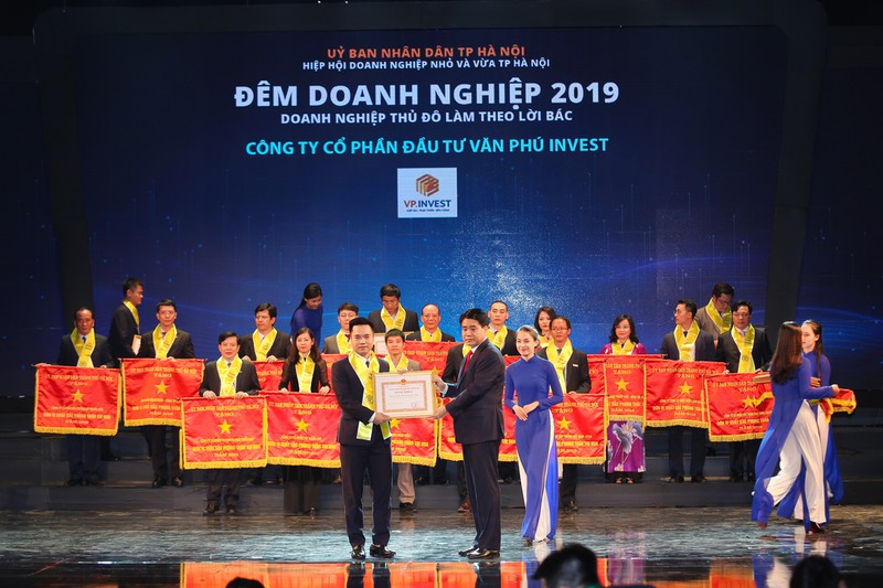 Van Phu - Invest duoc ton vinh tai Dem doanh nghiep 2019