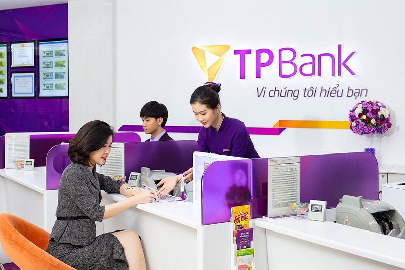 Thu tuong Chinh phu trao tang co thi dua cho TPBank-Hinh-3