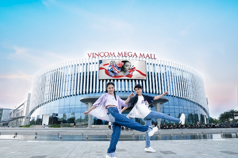 Chuoi su kien voi “sao hot” va cong nghe “dinh” o Vincom Mega Mall Smart City