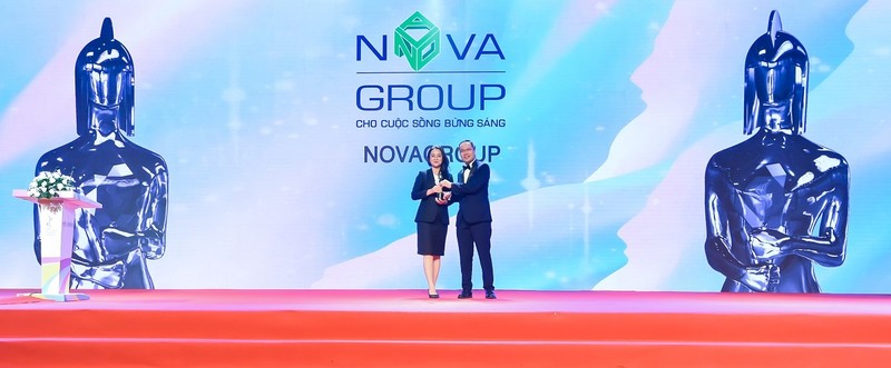 NovaGroup don nhan giai thuong “Noi lam viec tot nhat chau A 2022” do Tap chi HR Asia binh chon